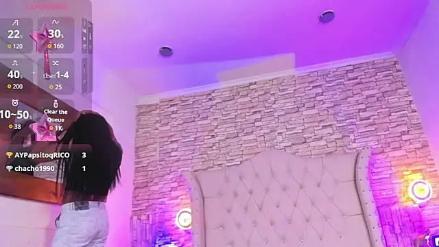 Lucia-Horny24 live sex cam