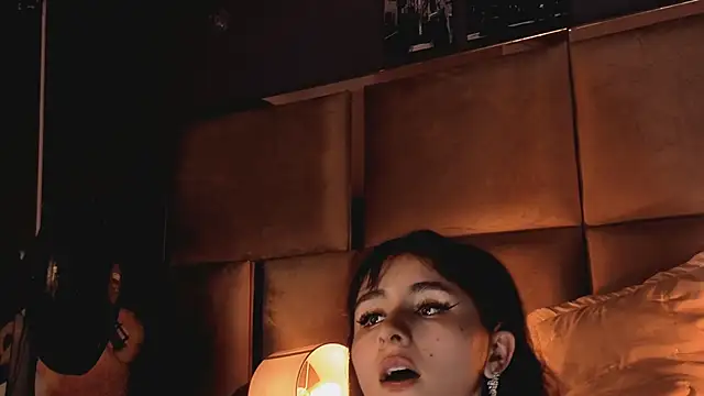 angelinepossy live sex cam