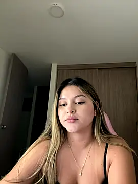 lunablossom_ live sex cam