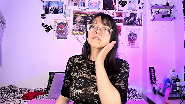 UchikyDoll live sex cam