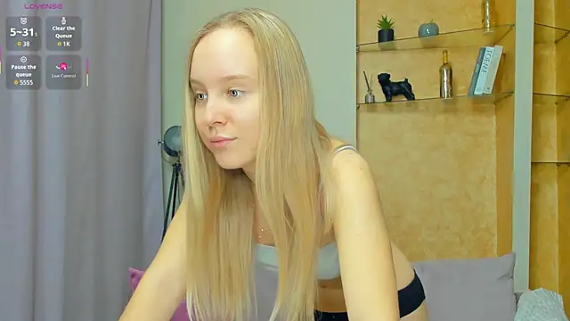 SoonMoor live sex cam