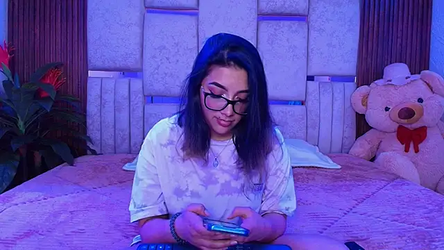 Lorein_dim live sex cam