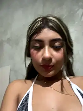 Sweed-virgin-pussy live sex cam