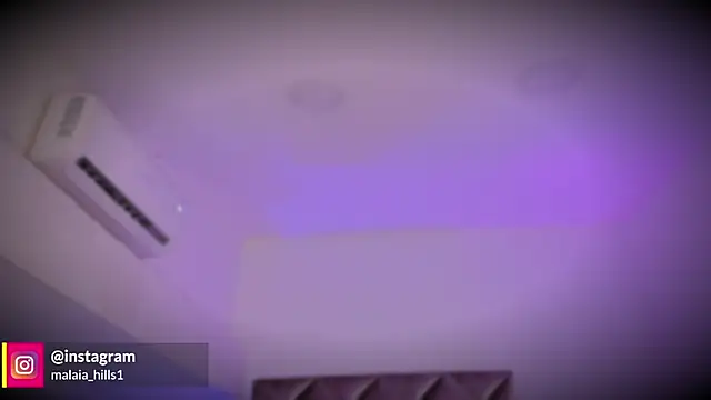 malaia_hills live sex cam