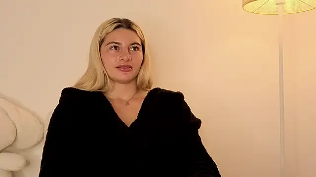 AtheneaRossi live sex cam