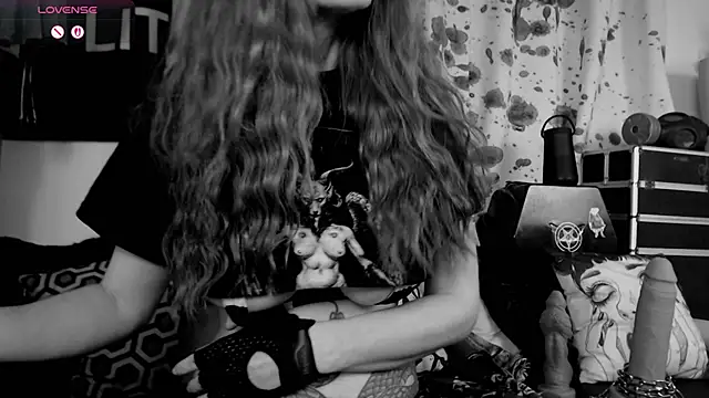 Silentmary live sex cam