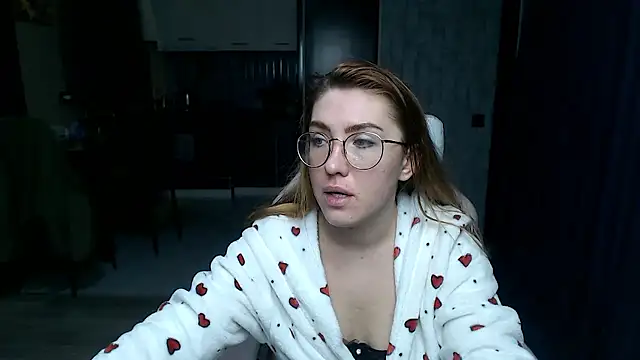 Reginasmilee live sex cam