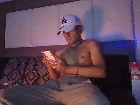 oiram27 live sex cam