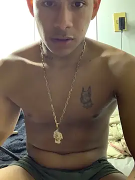 Novindot23cm live sex cam