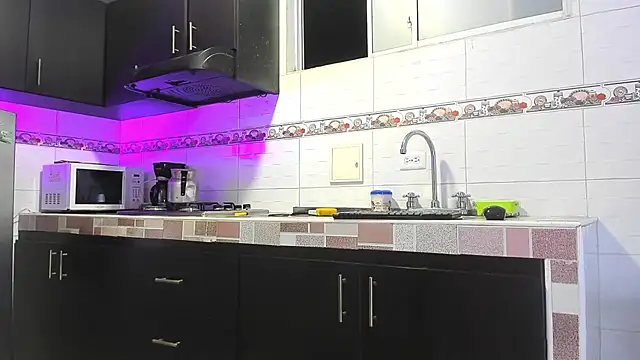 Emma-evans live sex cam