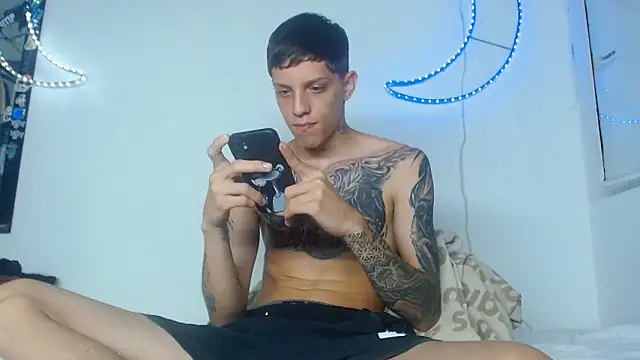 Adam_hard_ live sex cam