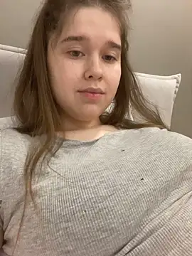 HornyGirlH live sex cam