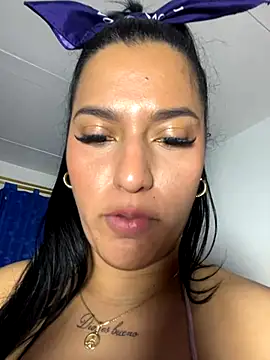 KorinaKovaa live sex cam