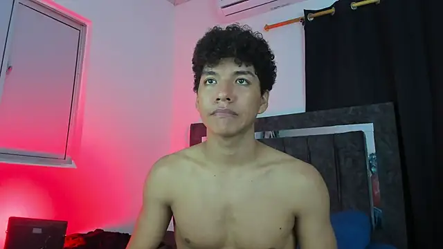 Maximiliano_Khalil live sex cam