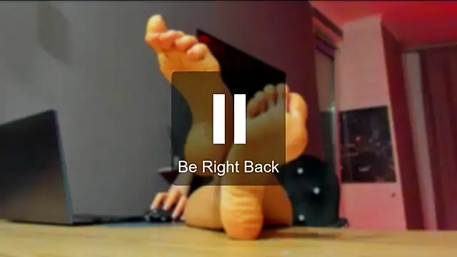 Yourweakness777 live sex cam