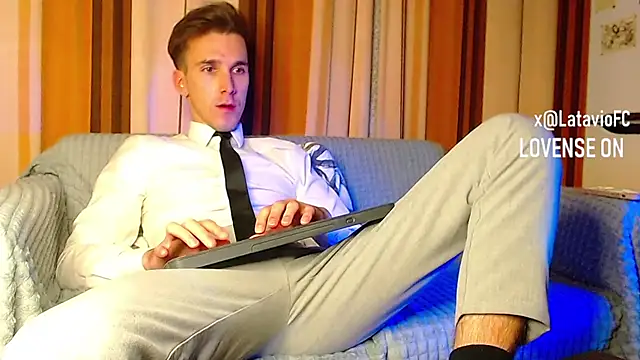 Midnighter_ live sex cam