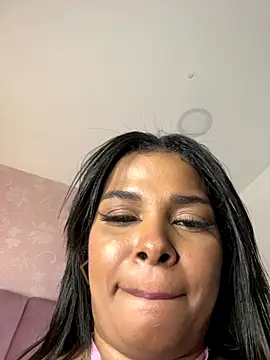 DeniseMoca live sex cam