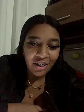 Crisschiavo live sex cam