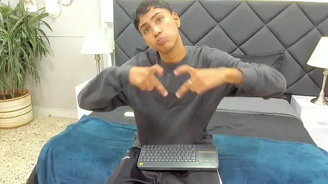 Denis_Carpenter live sex cam