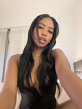 IamCrystal2 live sex cam