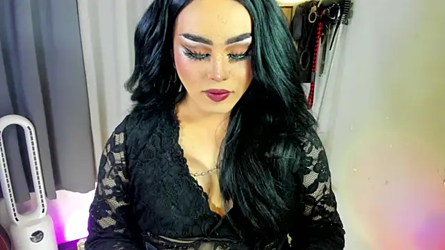 DominaAurumXXX live sex cam