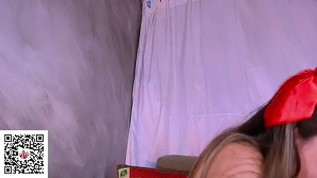 ISABELLASSMITH live sex cam