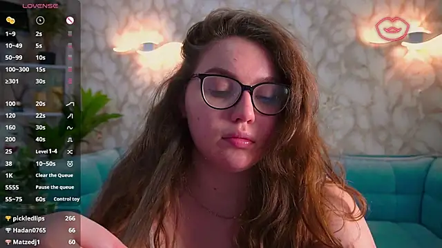 LuxSopphia live sex cam