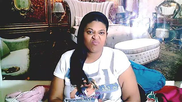 IndianYummy live sex cam