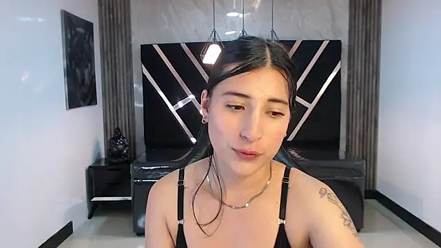 lizzyluk_ch live sex cam