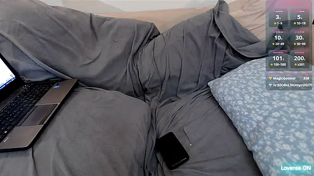 EmoDream1998 live sex cam