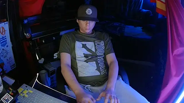 Bowerboi live sex cam