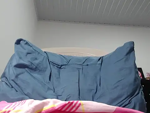 pamelabigcock69 live sex cam