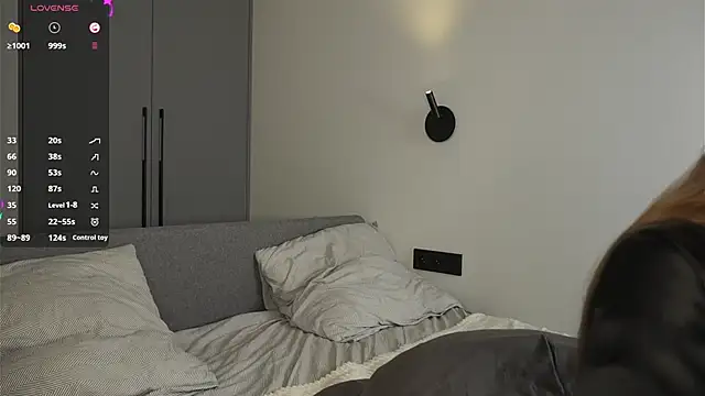 BrynnHolverson live sex cam