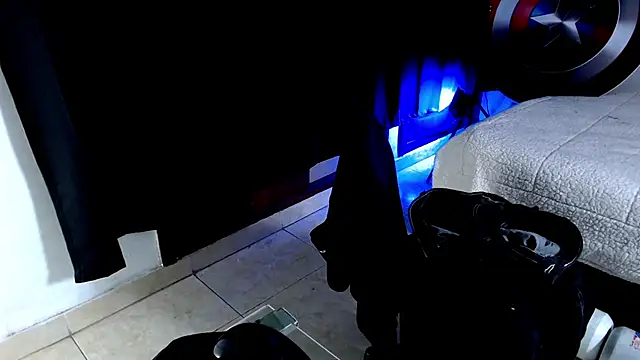 Antonywebb94 live sex cam