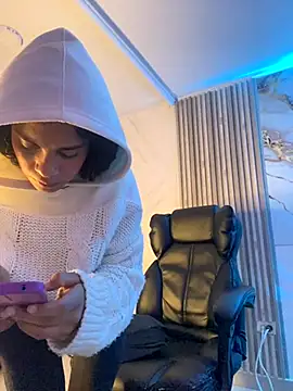 NINA_18_YEARS live sex cam