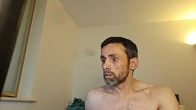 uk-bobbie-uk live sex cam