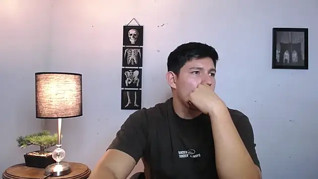 JamesCr_ live sex cam