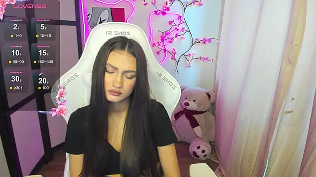 AdeleLuu live sex cam