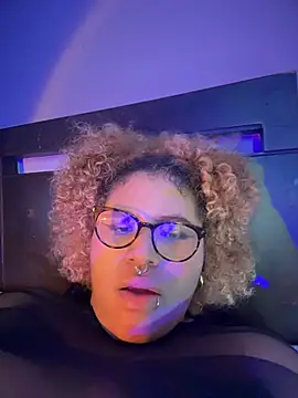 nikicatwild live sex cam