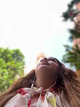 AndreaMood live sex cam