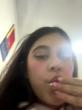 lucyrain_18 live sex cam