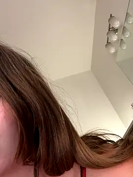 19whitebunny live sex cam