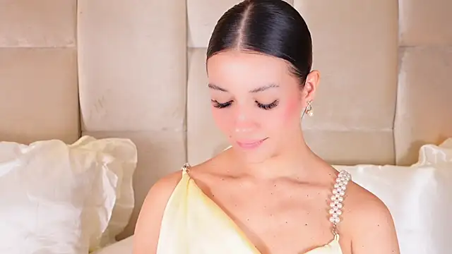 KiraKayleigh1 live sex cam