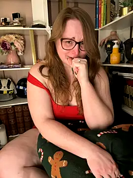 GingerSnap33 live sex cam