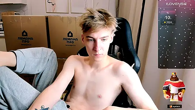 MrSexyCum4U live sex cam