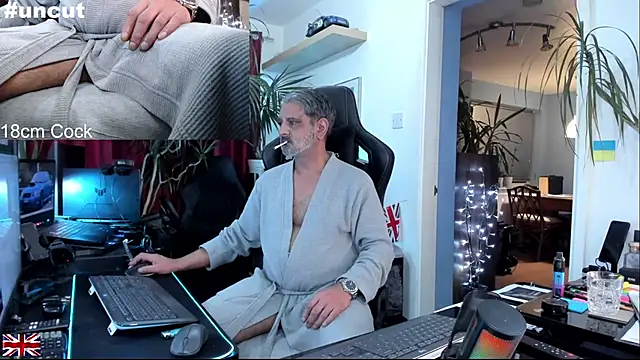 OnlineBossUK live sex cam