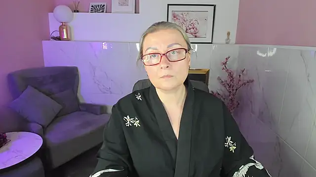 AlexandraKind live sex cam