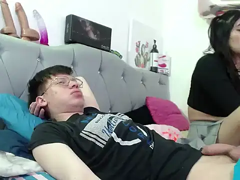 NAOMI-SENSUAL live sex cam