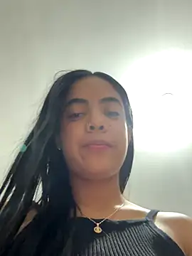 NAUGHTY_LITTLE_18 live sex cam