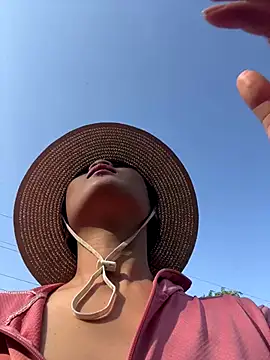 Lyn_bella live sex cam